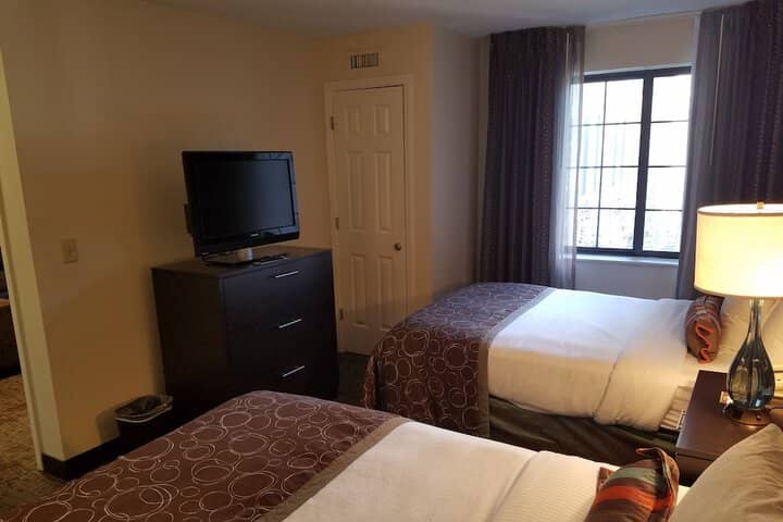 Room 14 of 91