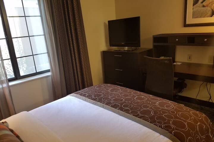 Room 8 of 91