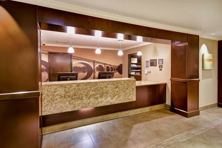Hotel 53 of 55