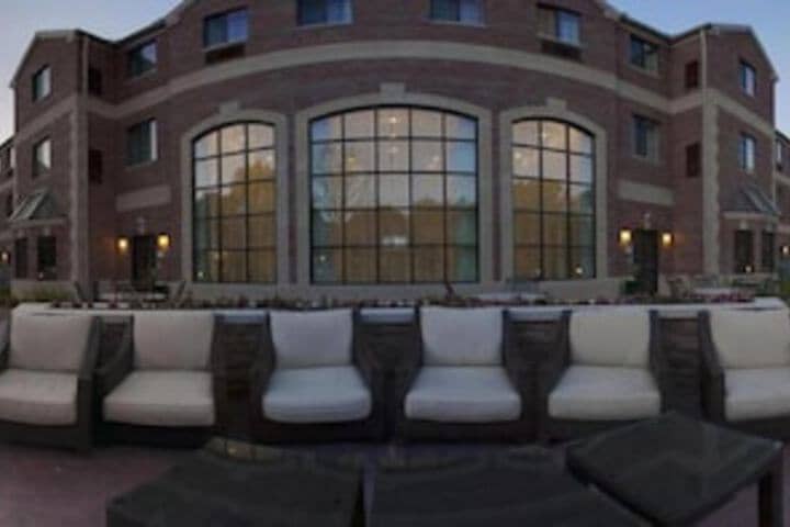 Sundeck 85 of 90