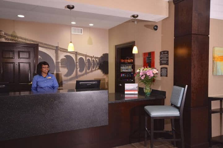 Hotel 86 of 91