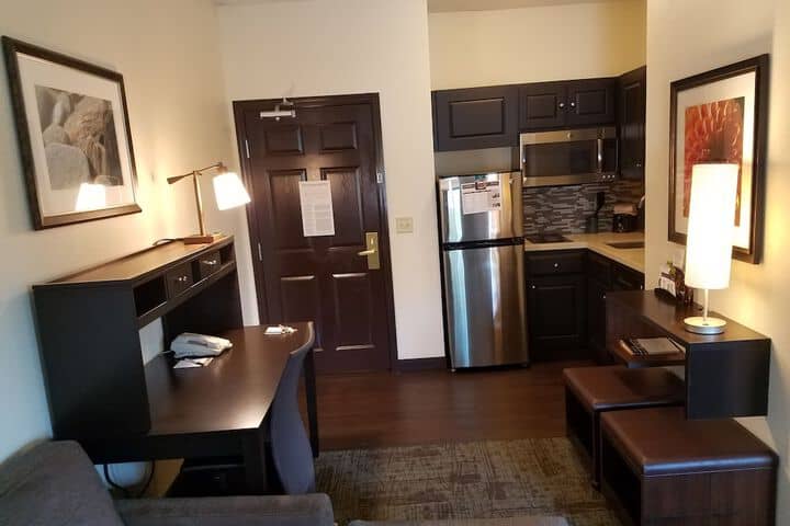 Room 5 of 91