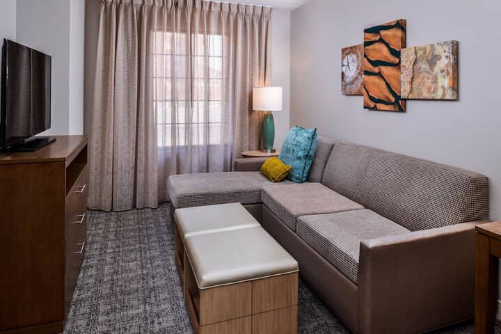 Room 4 of 42