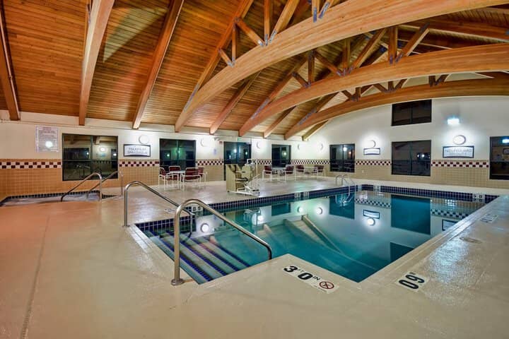 Pool 33 of 55