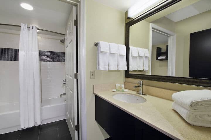 Room 20 of 32