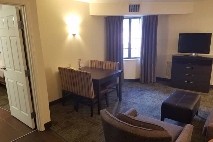 Room 11 of 91