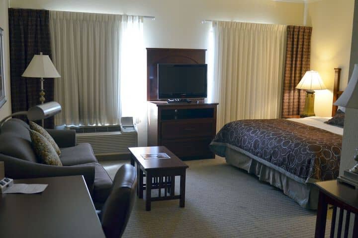 Room 6 of 46