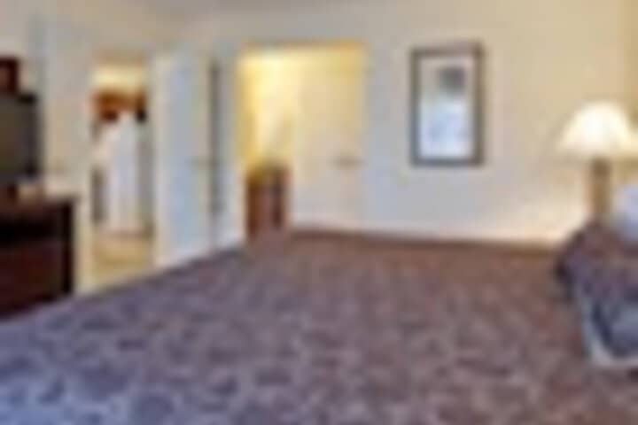 Room 5 of 90
