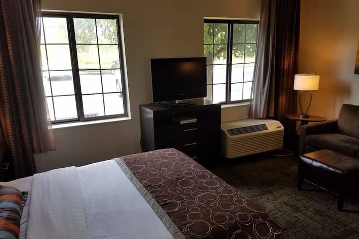 Room 6 of 91